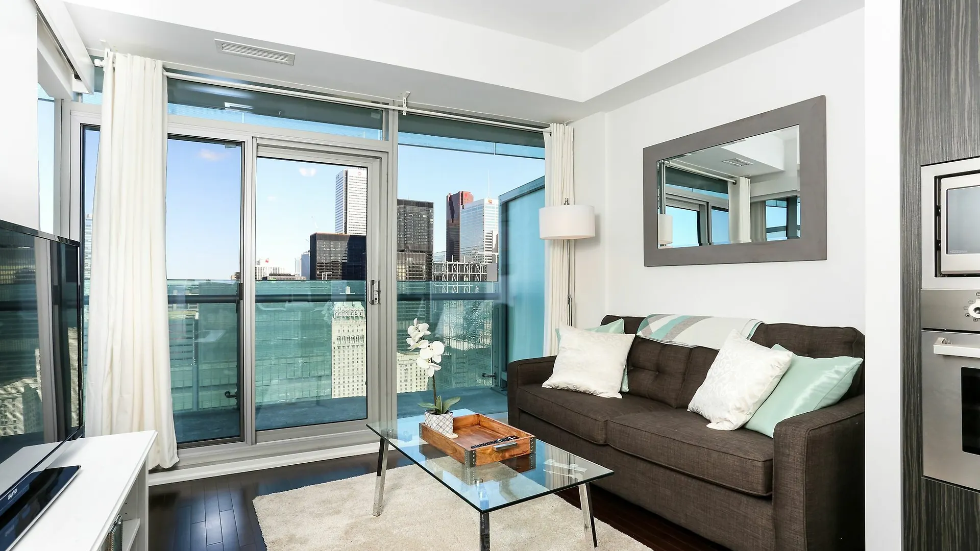 **** Hotel Mhs Suites - Incredible Cn Tower View Toronto Canadá